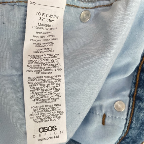 (A13) ASOS Women's Blue Denim Distressed Shorts, Size 32, NWT - Picture 6 of 6